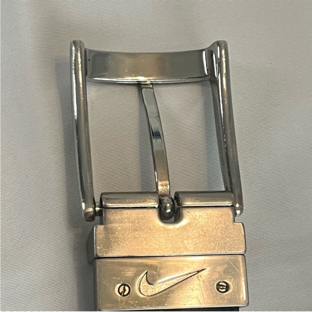 Nike Men's Reversible Classic Belt black/Grey Size
32 Small Leather - Picture 4 of 13